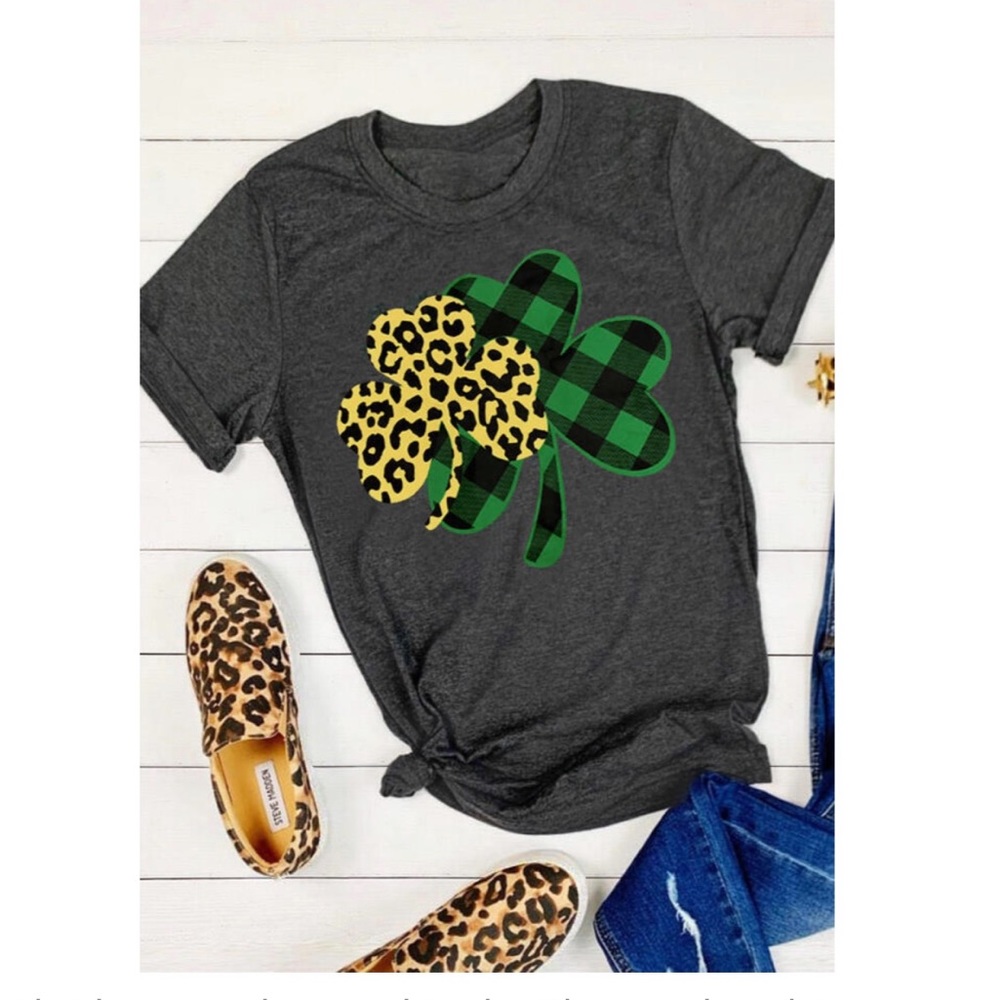🍀🍀 NWT! Lucky Shamrock T Shirt 🍀🍀